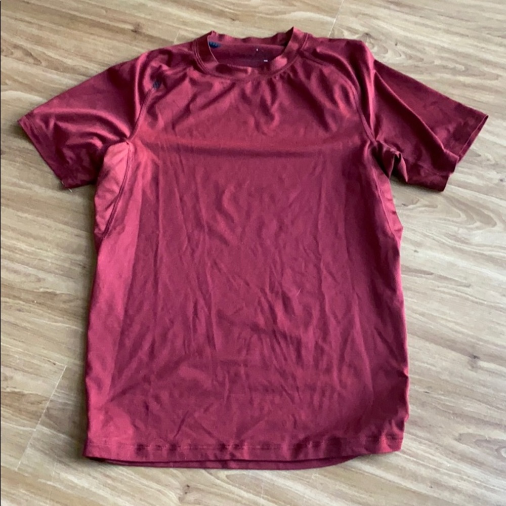 Rhône workout shirt